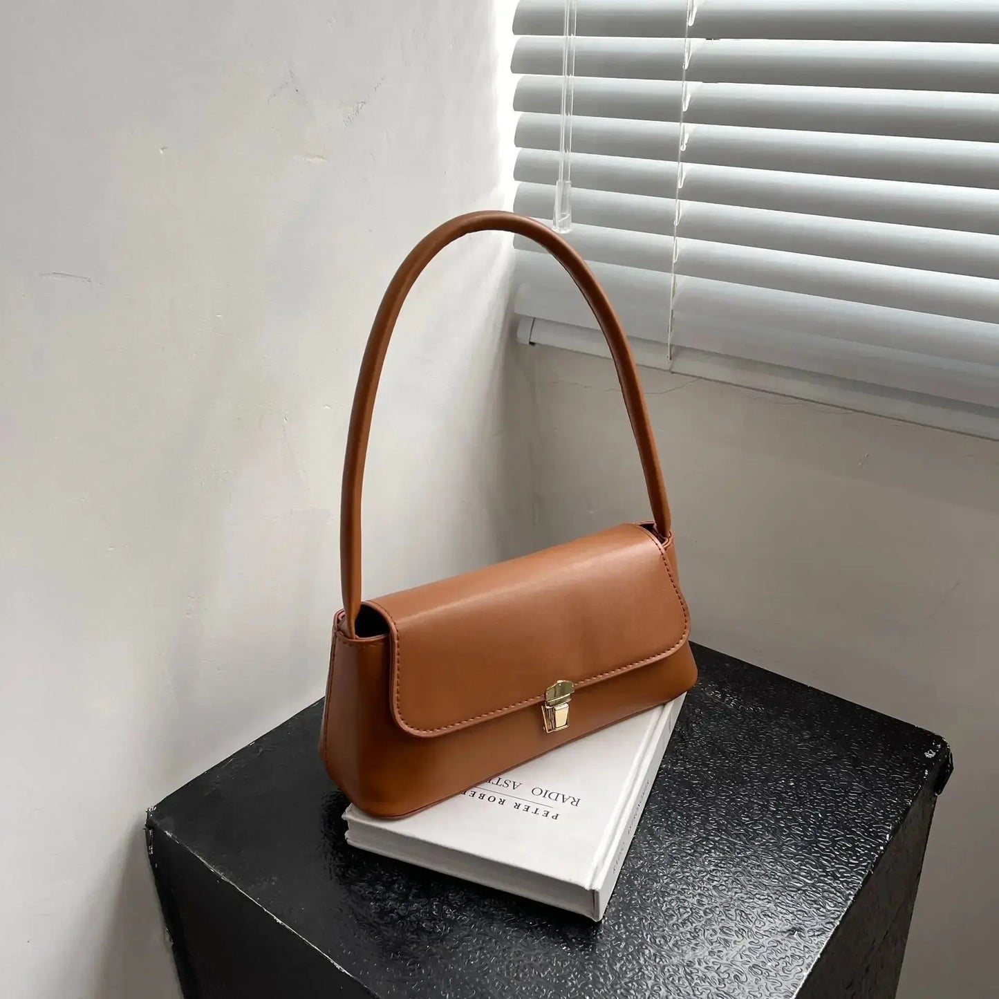 Veloria™ Retro Flap Shoulder Bag
