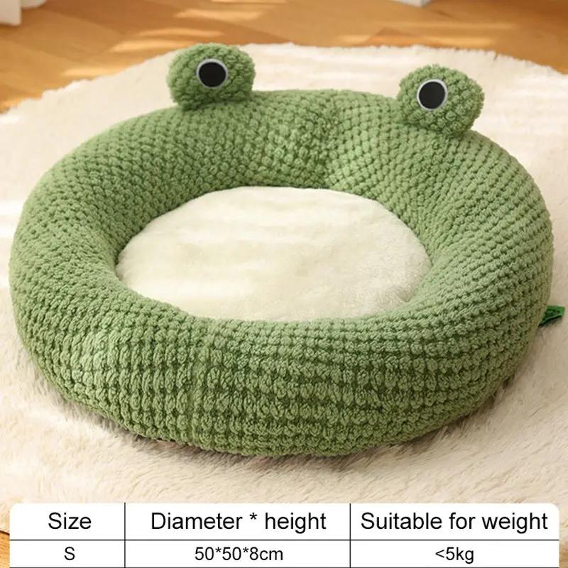 Pawsome™ Plush Frog-Shaped Pet Nest 