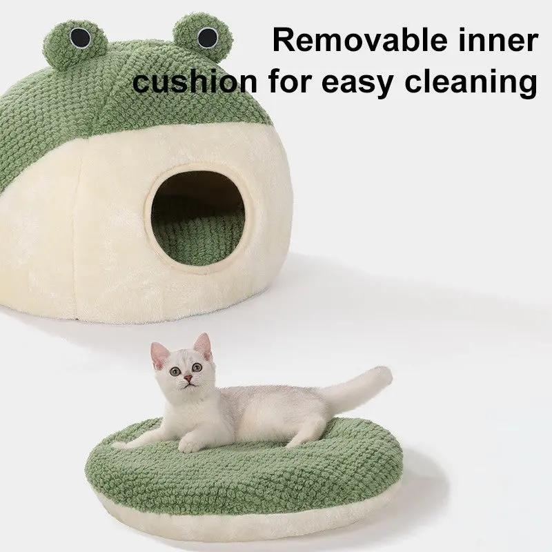 Pawsome™ Plush Frog-Shaped Pet Nest 