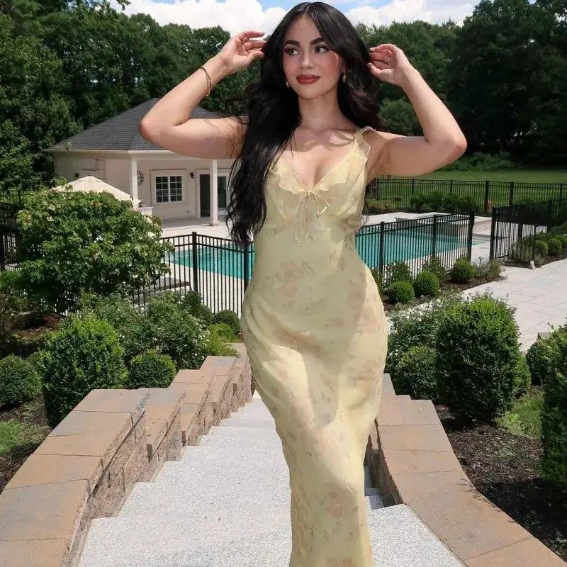 Veloria™ Floral Plunge Backless Maxi Dress 