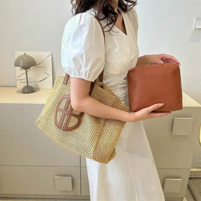 Veloria™ Hollow Straw Shoulder Bag 