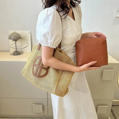 Veloria™ Hollow Straw Shoulder Bag 