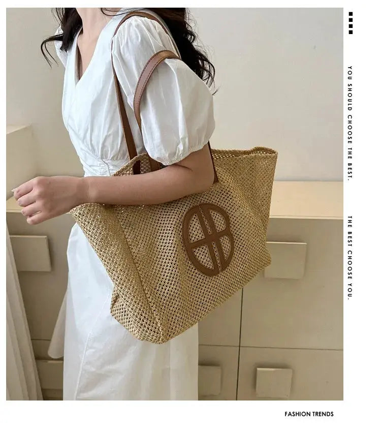 Veloria™ Hollow Straw Shoulder Bag 