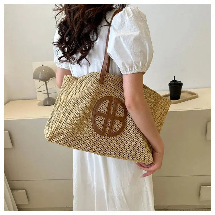 Veloria™ Hollow Straw Shoulder Bag 