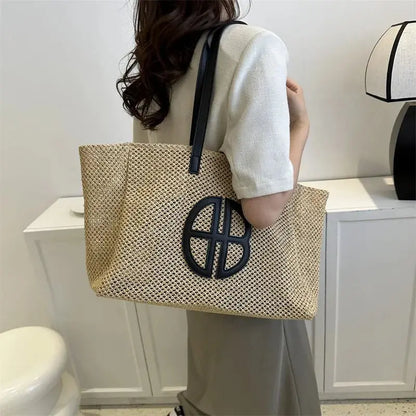 Veloria™ Hollow Straw Shoulder Bag 