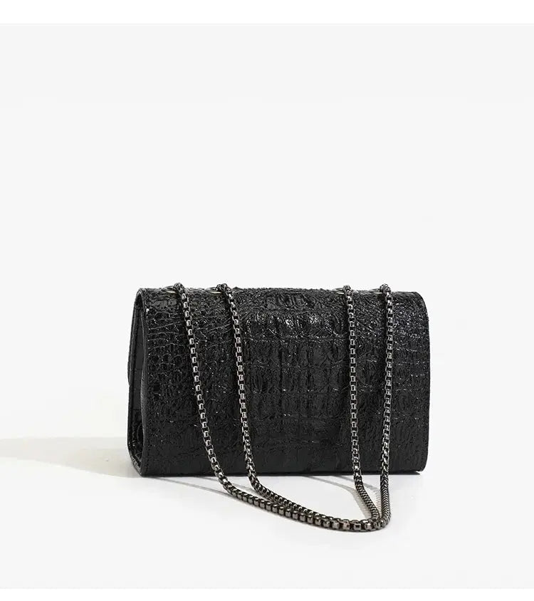 Veloria™ Luxe Panther Chain Flap Bag 