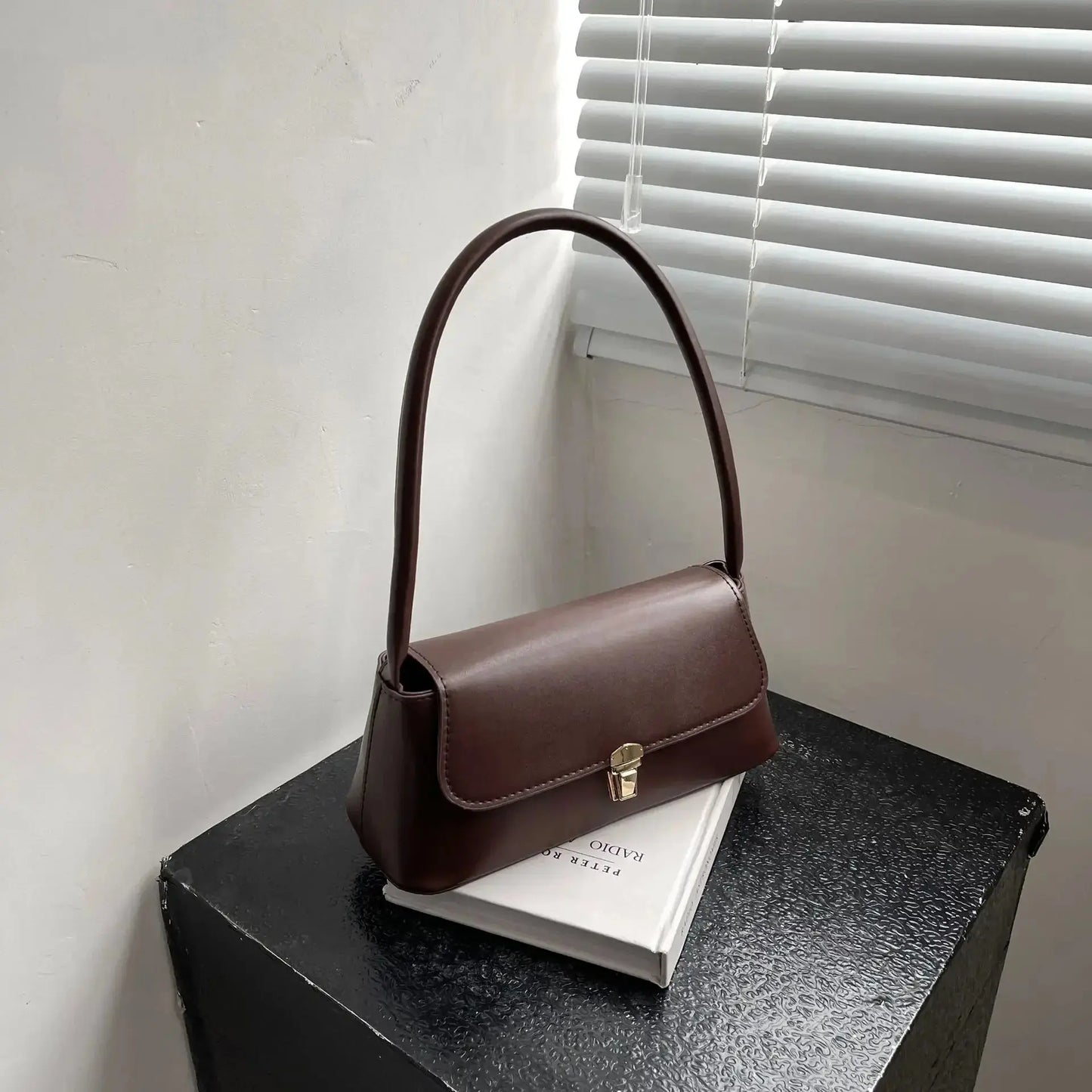 Veloria™ Retro Flap Shoulder Bag 