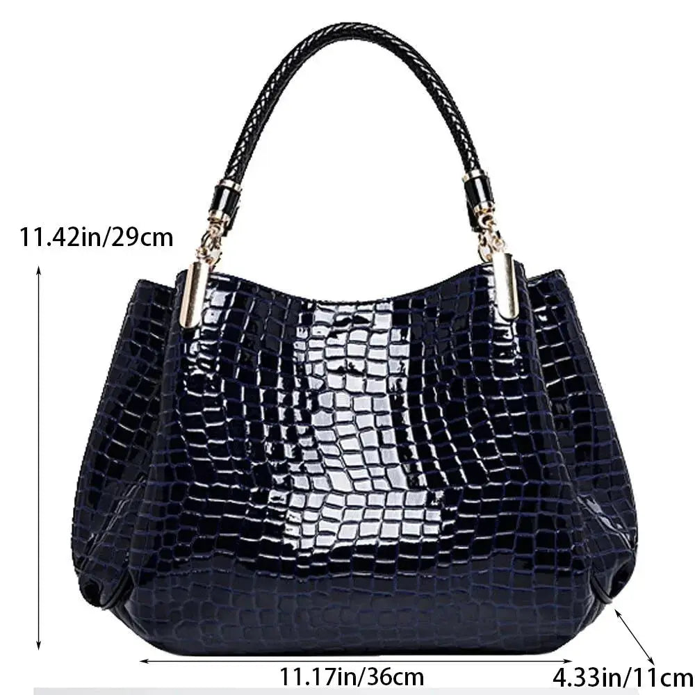Veloria™ Serpentine Bucket Bag 
