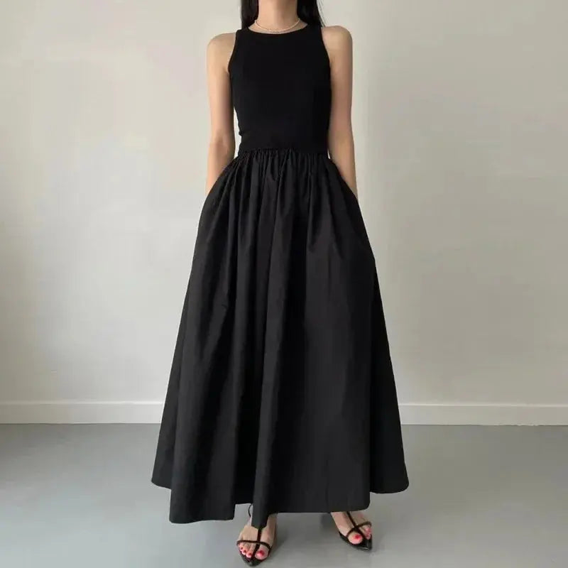 Veloria™ Sleeveless Black Midi Dress 