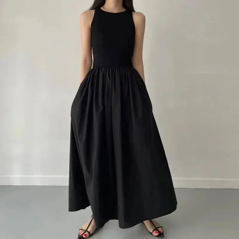 Veloria™ Sleeveless Black Midi Dress 