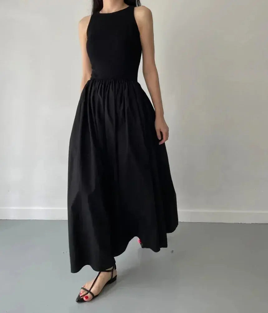 Veloria™ Sleeveless Black Midi Dress 