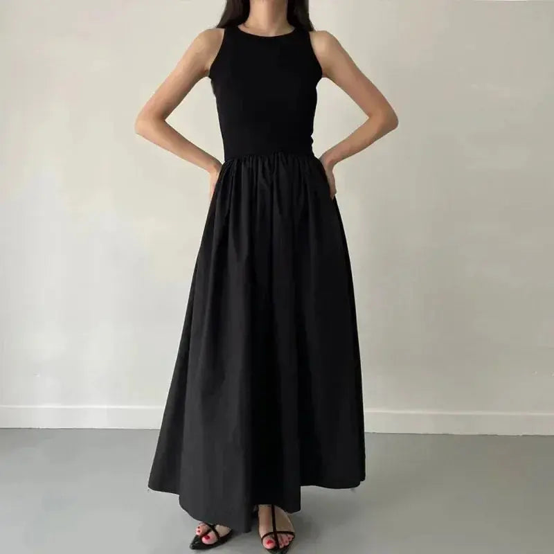 Veloria™ Sleeveless Black Midi Dress 