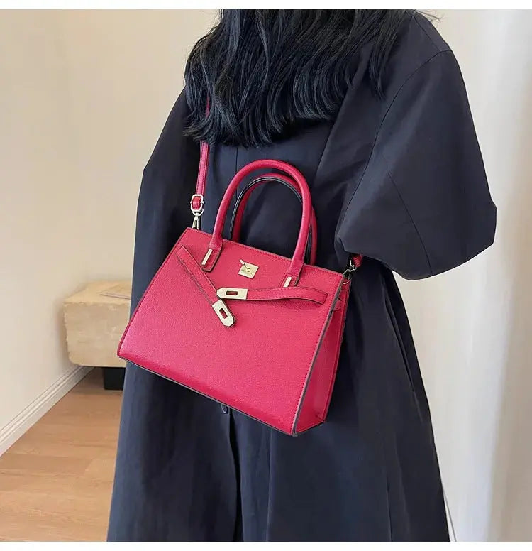 Veloria™ Urban Stitchline Tote 