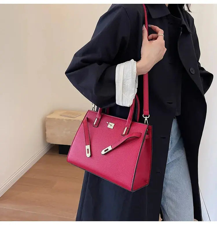 Veloria™ Urban Stitchline Tote 