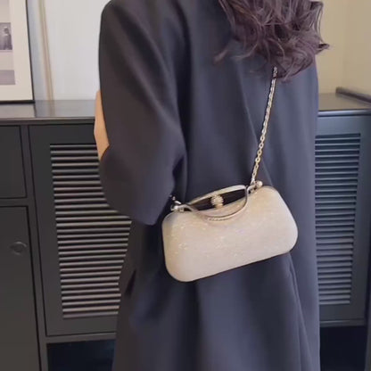 Veloria™ Shell-Shaped Shoulder